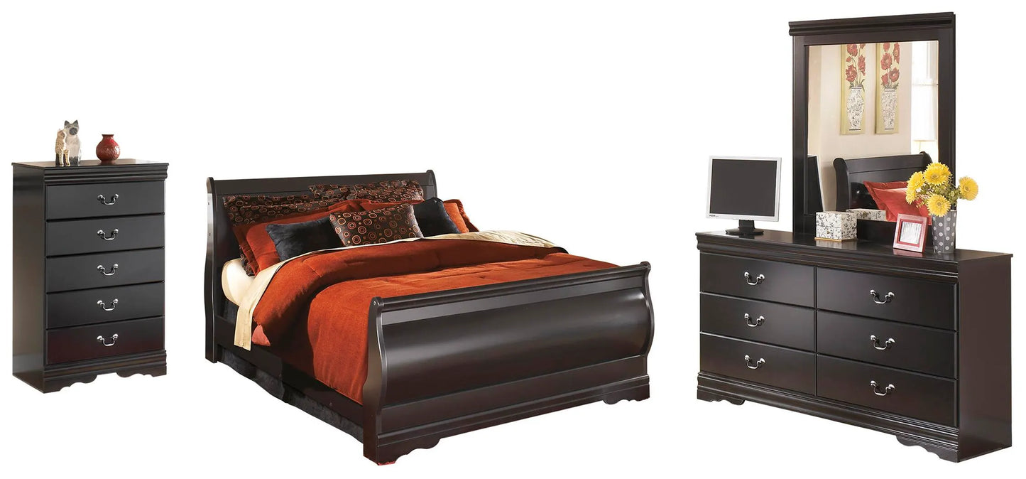 Huey Vineyard Queen Sleigh Bed with Dresser, Mirror and Chest of Drawers