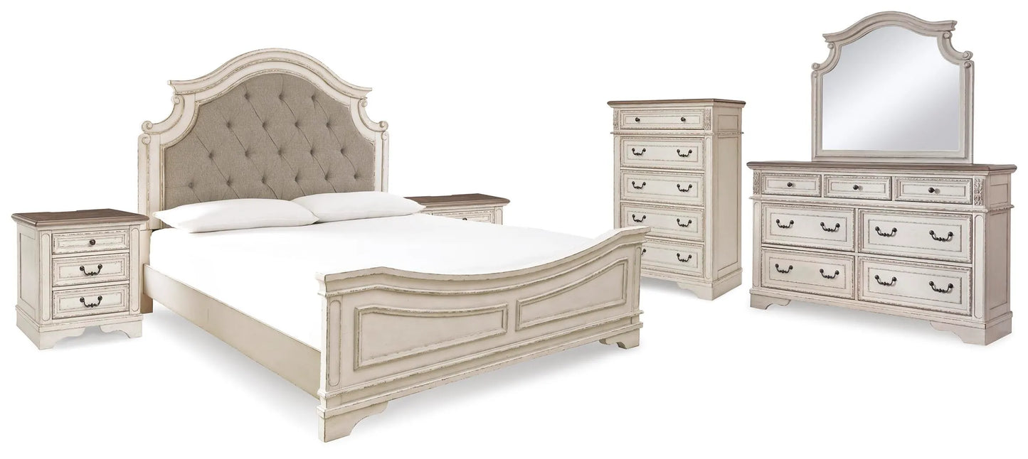 Cama King con paneles Realyn, tocador, espejo, cómoda y dos mesitas de noche