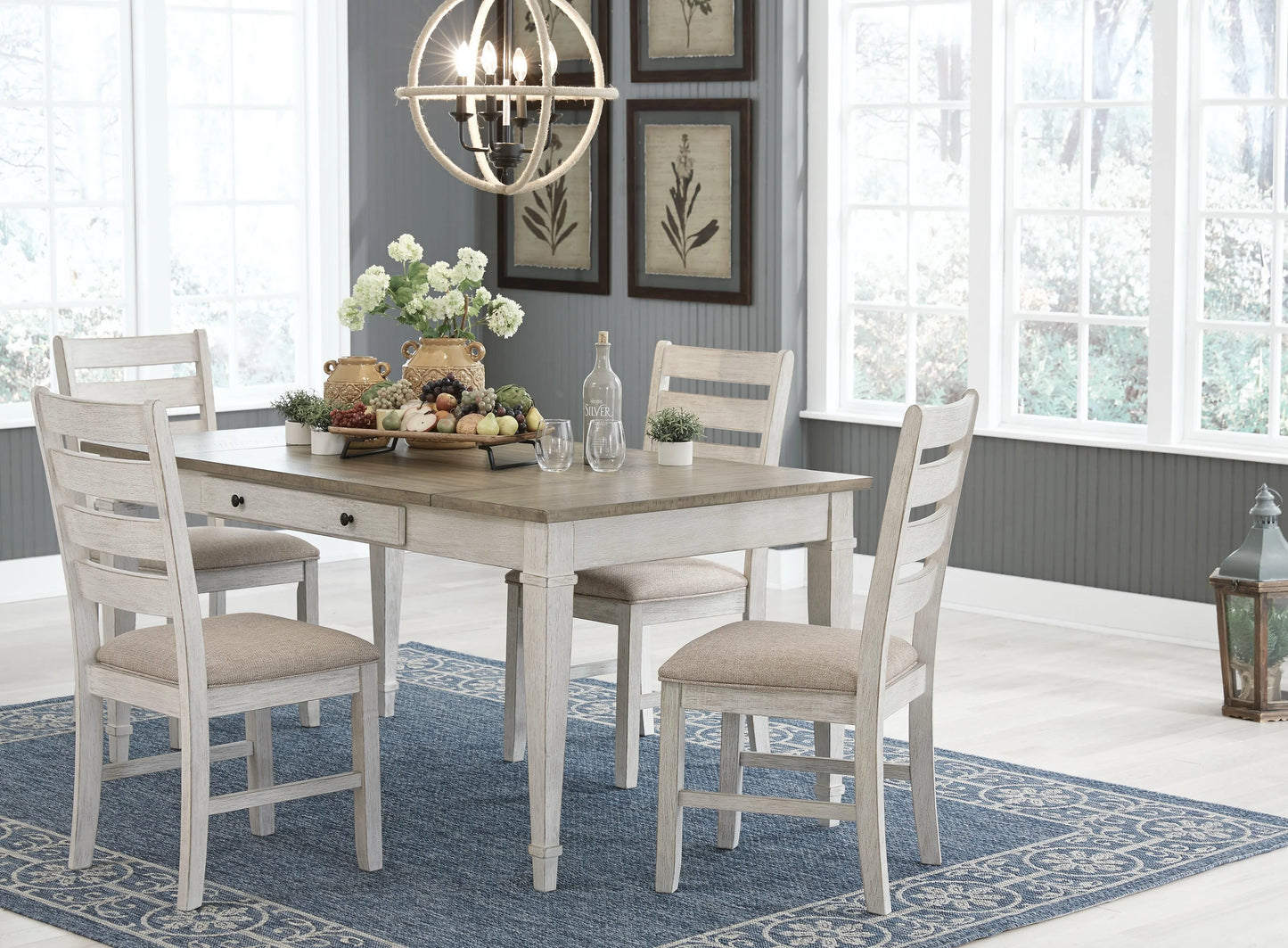 Mesa de comedor Skempton y 4 sillas