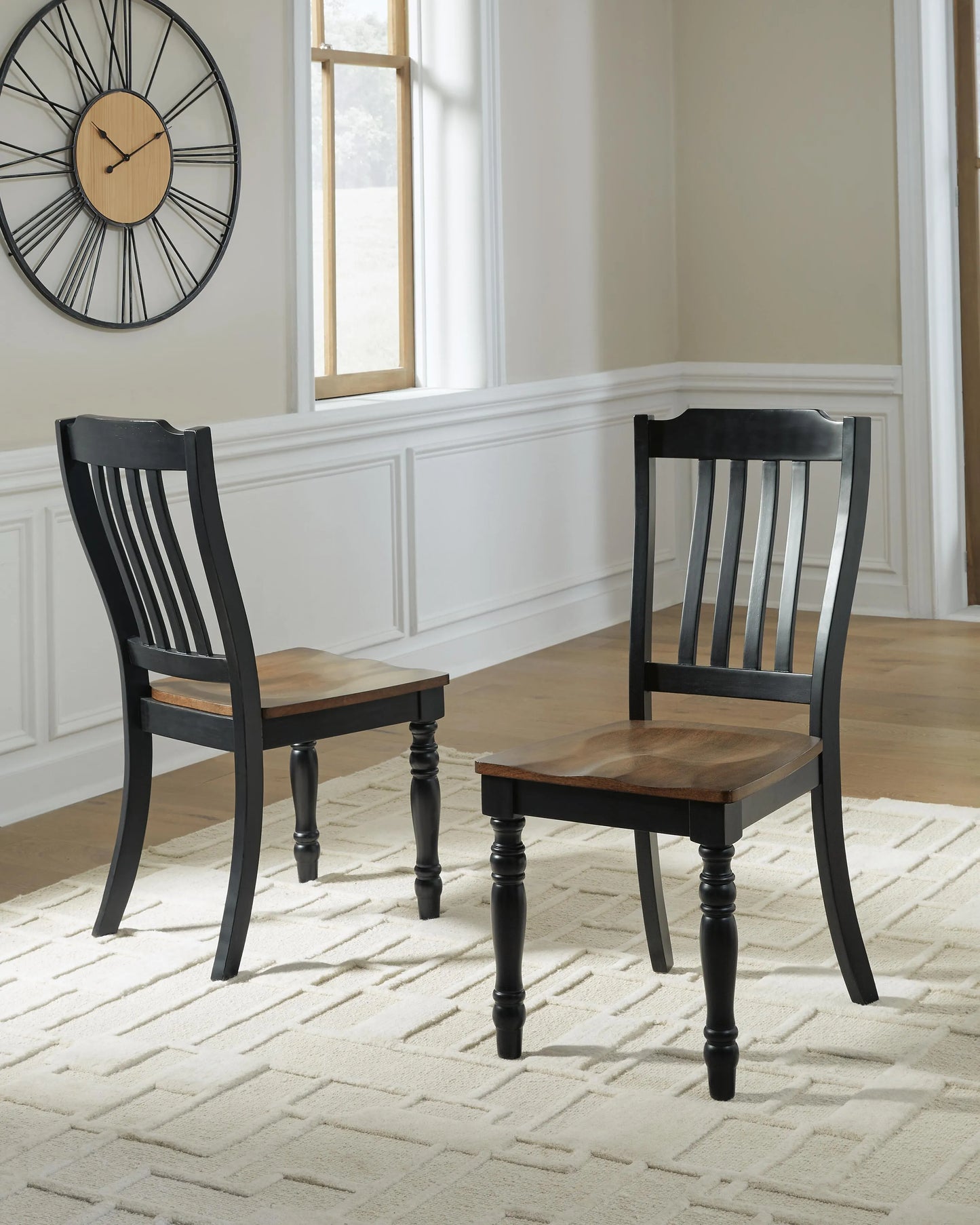 Loganeer Dining Chair (Set of 2)