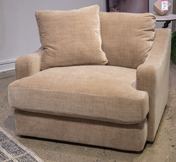 ChloeeAnne Oversized Chair