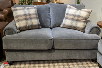 Beckridge Loveseat