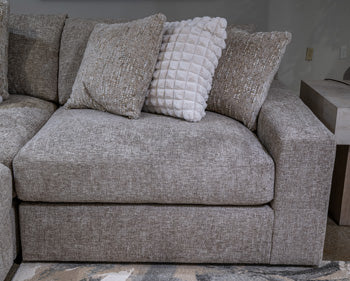 Reston Cove Right-Arm Facing Corner Chair