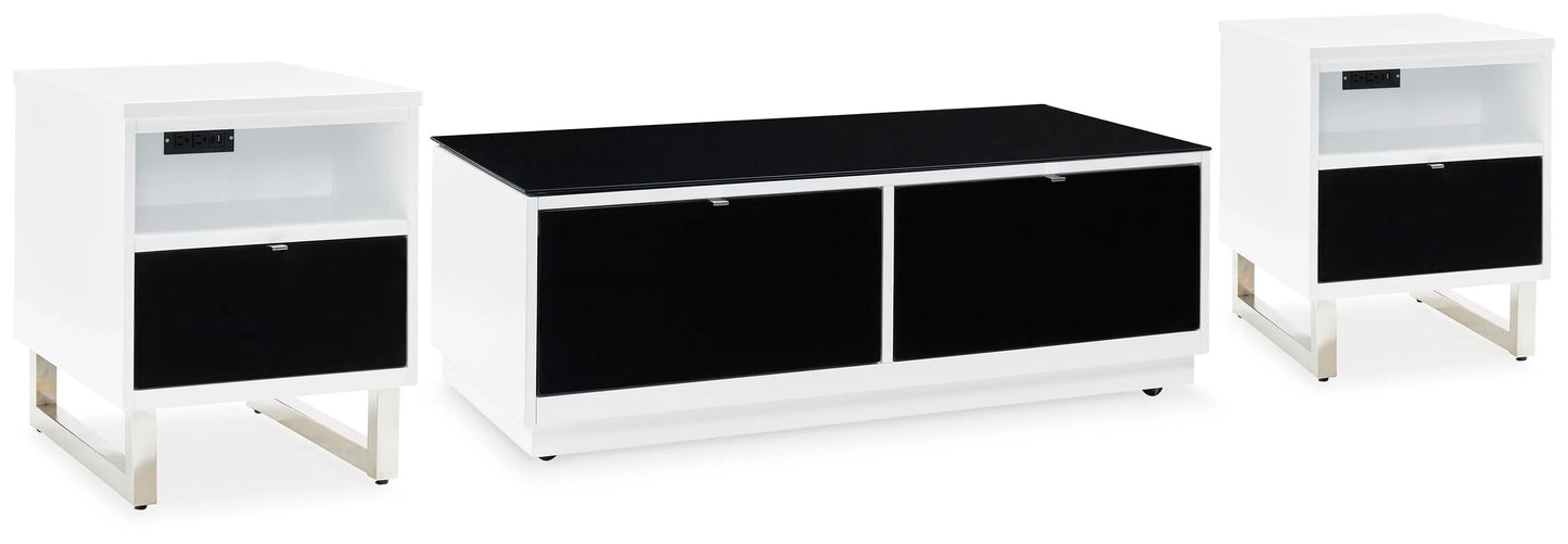 Mesa de centro Gardoni y dos mesas auxiliares junto a la silla