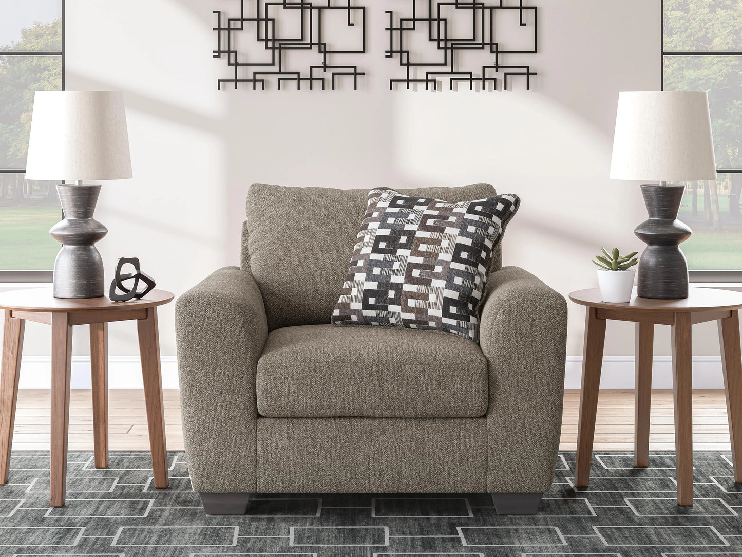 Triston-Peaks Oversized Chair