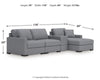 Seccional de 4 piezas Omaha by Ashley con chaise longue y consola de almacenamiento