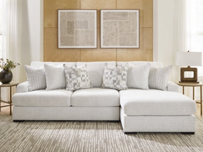 Wynncroft Manor 2-Piece Sectional Sofa Chaise