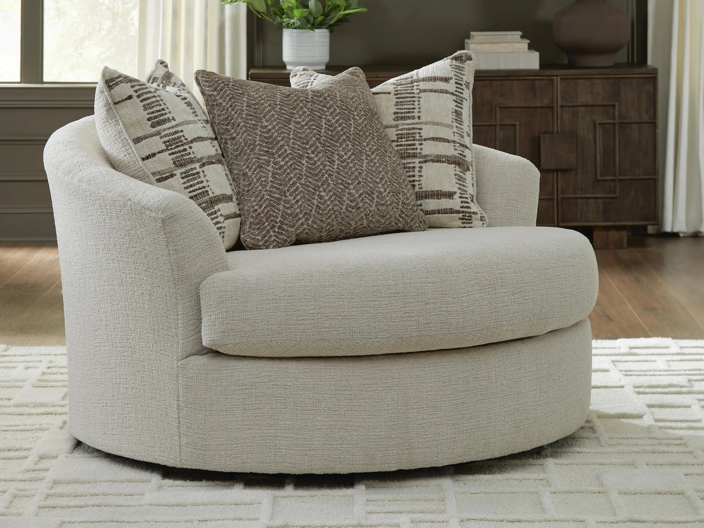 Barrelton Oversized Swivel Accent Chair