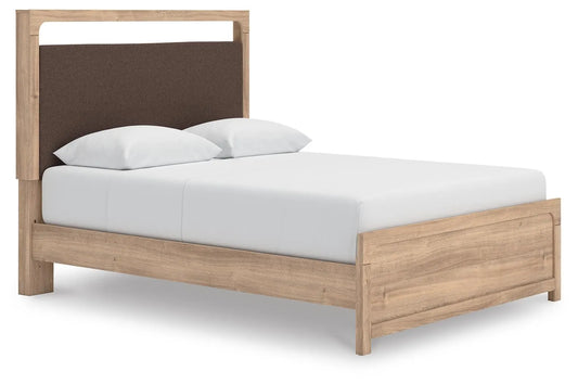 Hollymount Queen Upholstered Platform Bed