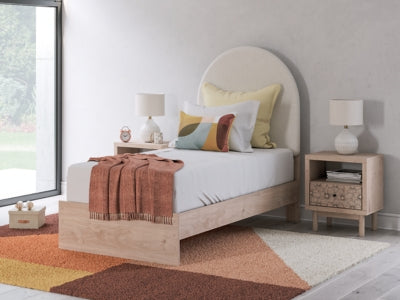 Cama individual con paneles tapizados Shapella