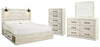 Cama King Cambeck con paneles, espacio de almacenamiento, tocador, espejo y cómoda