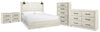 Cama King Cambeck con paneles, cómoda, arcón y dos mesitas de noche