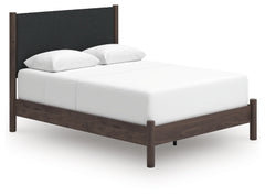 Cama Cadmori Queen con paneles tapizados