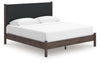Cama Cadmori King con plataforma y paneles tapizados