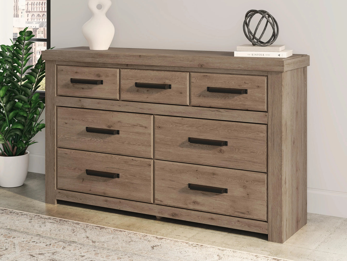 Garistyn Dresser
