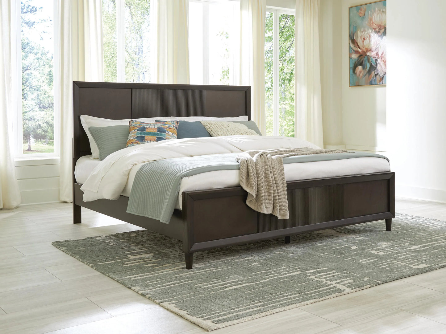 Cama Queen con paneles Urbantrack