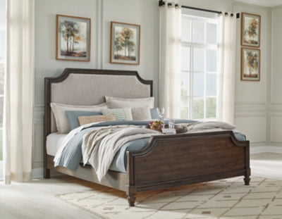 Cama tapizada Veramond King con paneles