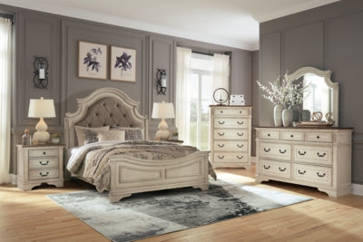 Cama Queen tapizada Realyn con paneles, tocador, espejo, cómoda y dos mesitas de noche