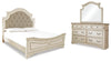 Cama con paneles tapizados Realyn King, tocador y espejo
