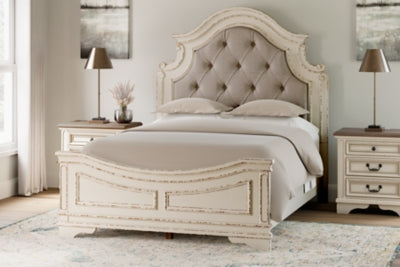 Cama Queen con paneles tapizados Realyn