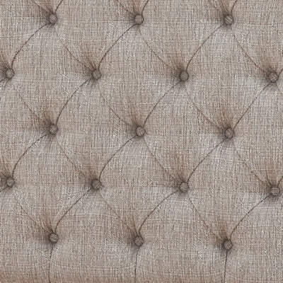 Cama Queen con paneles Realyn, cómoda, arcón y dos mesitas de noche