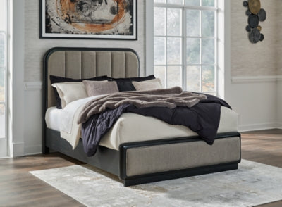 Cama Queen con paneles tapizados Rowanbeck