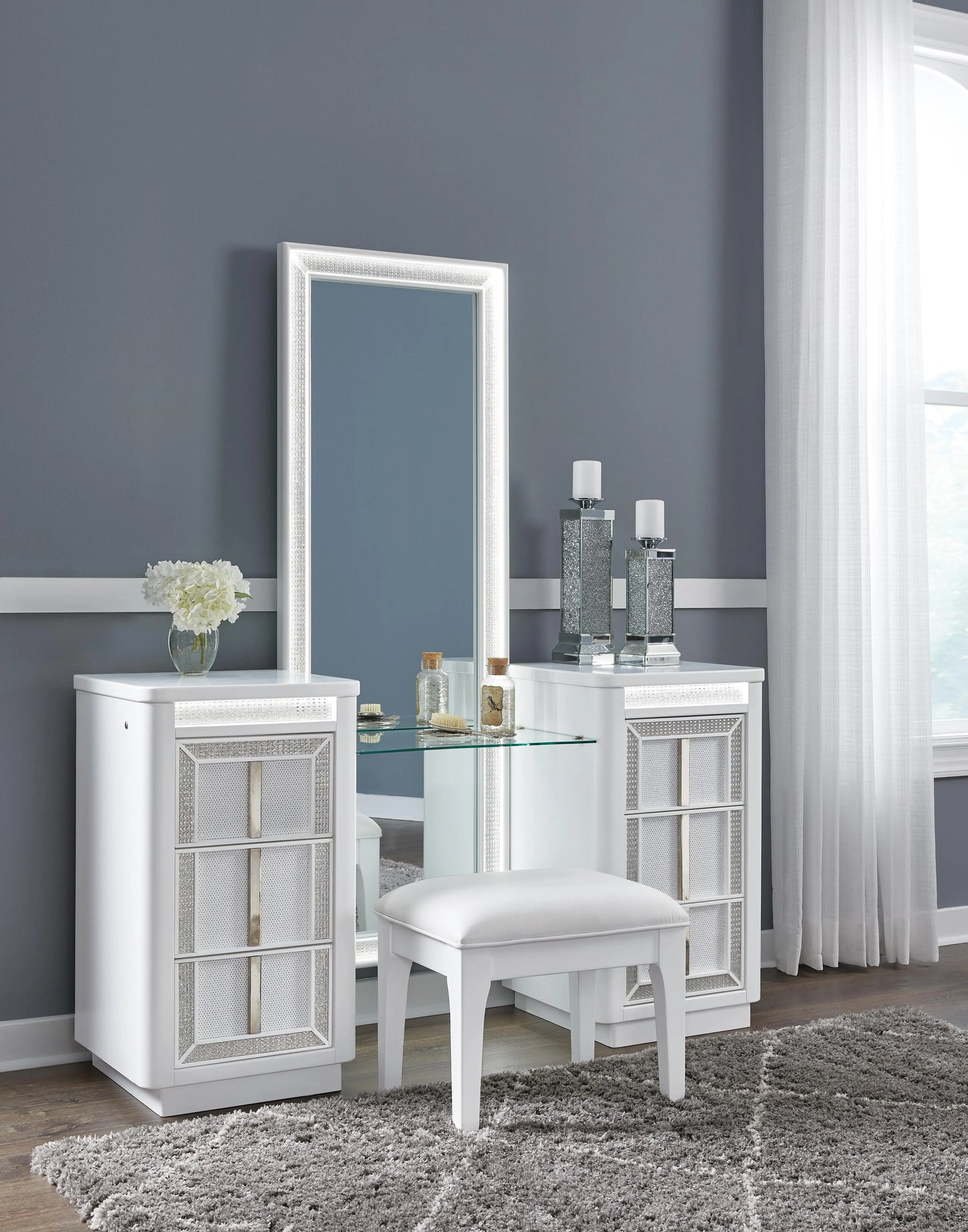Chalanna Vanity, Mirror and Stool