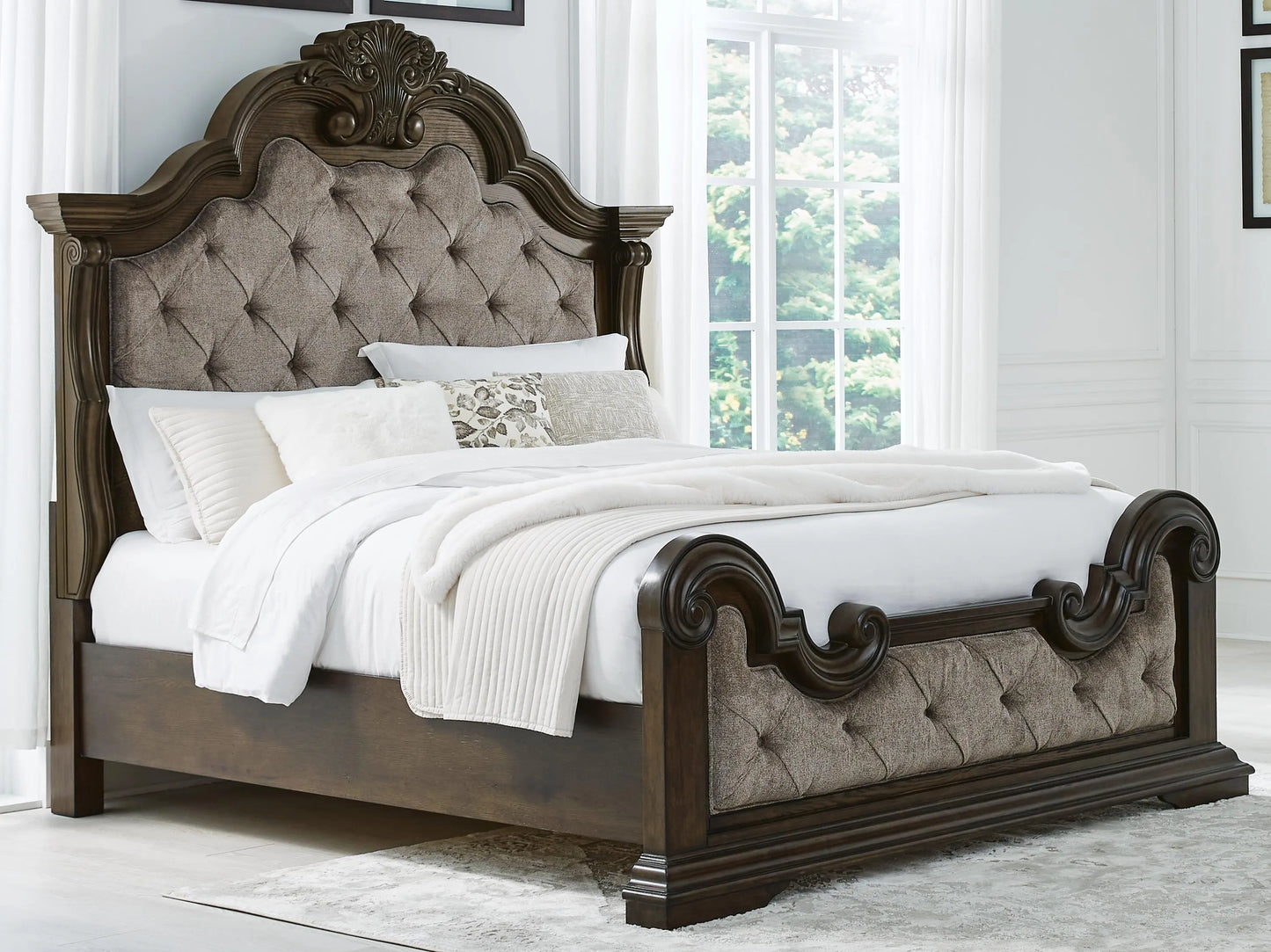 Cama Queen tapizada Maylee