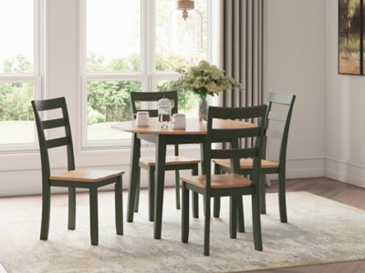 Mesa de comedor Gesthaven y 4 sillas