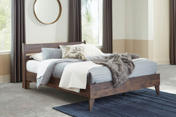 Cama Queen con plataforma y paneles Calverson
