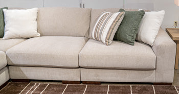 Linenhause Right-Arm Facing Corner Chair
