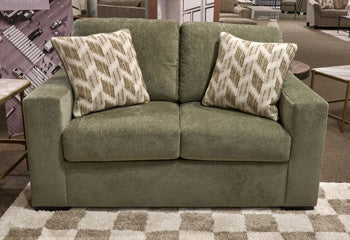 MaKaylen Loveseat