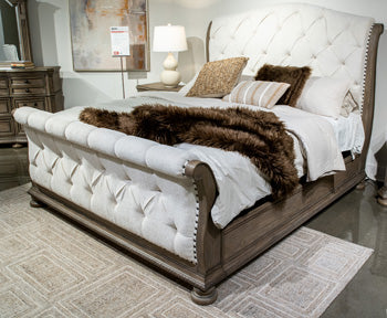 Cabecero de cama de trineo tapizado Ardenfield Queen