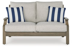 Loveseat de exterior Rainier Ranch con cojín