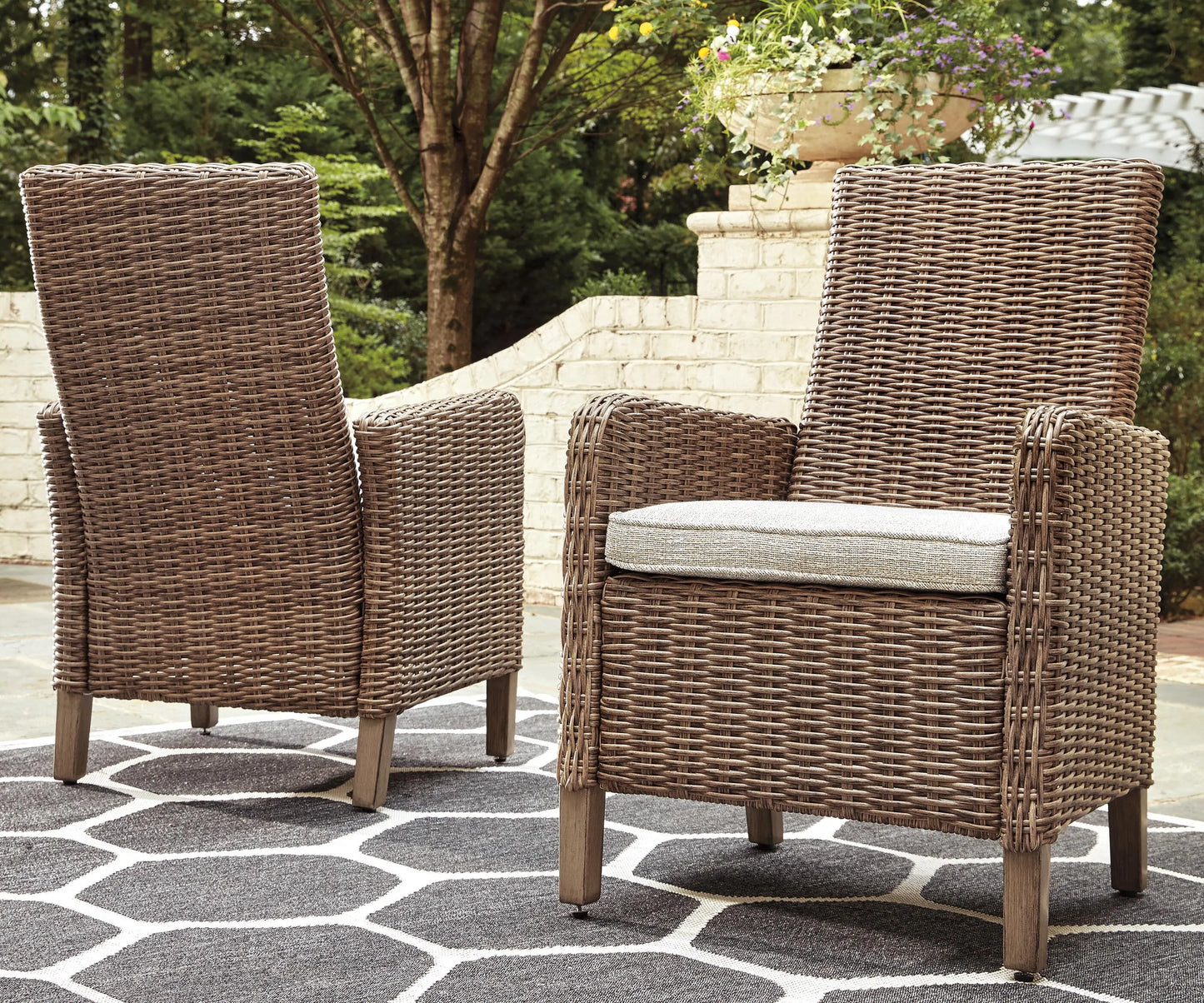 Sillón de exterior Beachcroft con cojín (juego de 2)