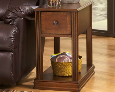 Mesa auxiliar Breegin Chairside